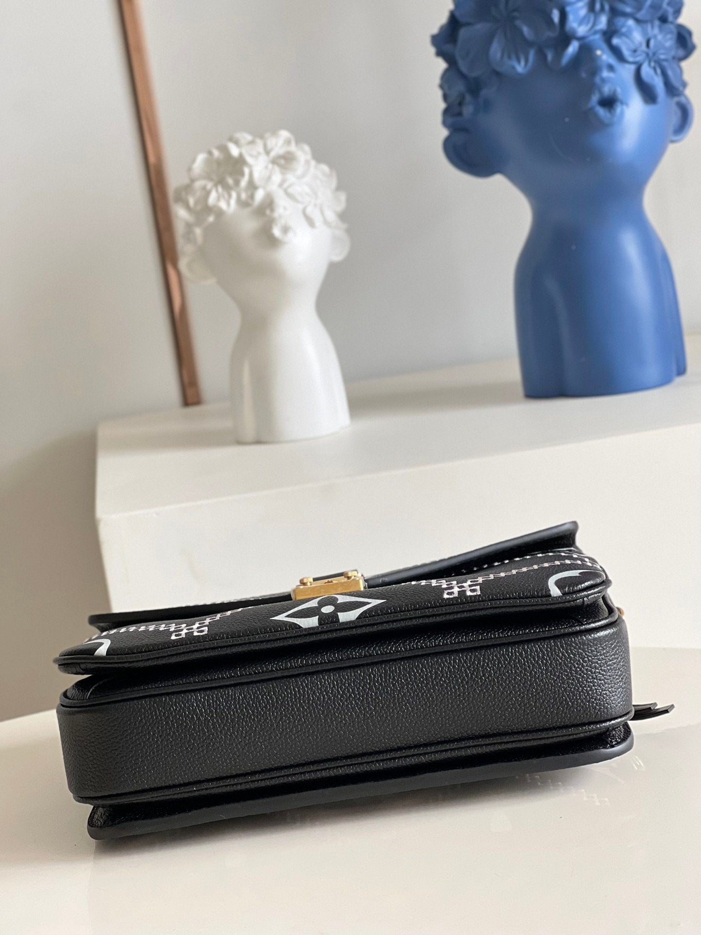 Louis Vuitton Pochette M Tis 25Cm Black Bag
