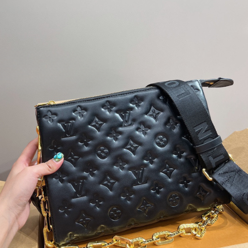 Louis Vuitton Coussin PM Black 10.2 Inches M21260