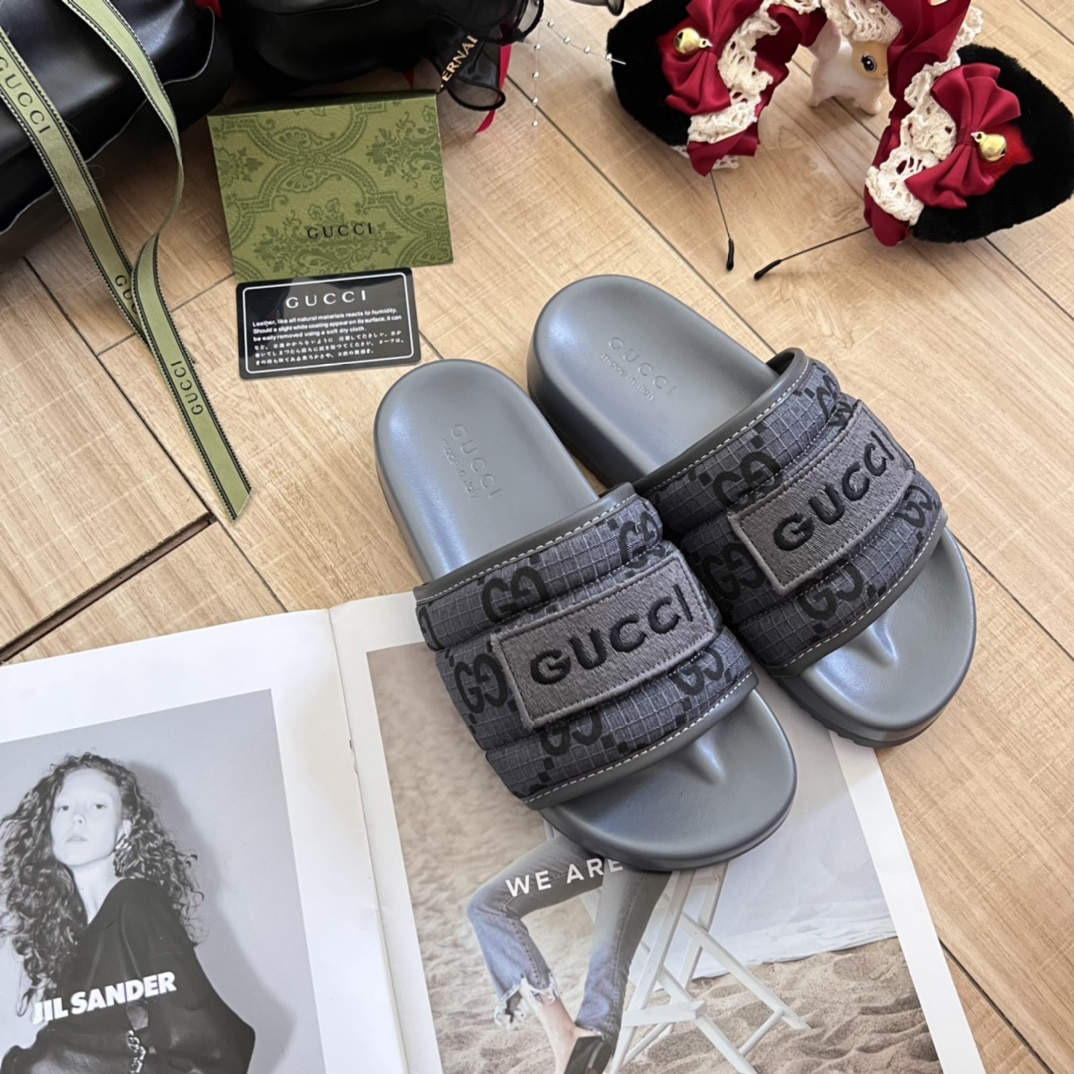 Gucci Gg Horizontal Strap Sandals With Tag In Grey