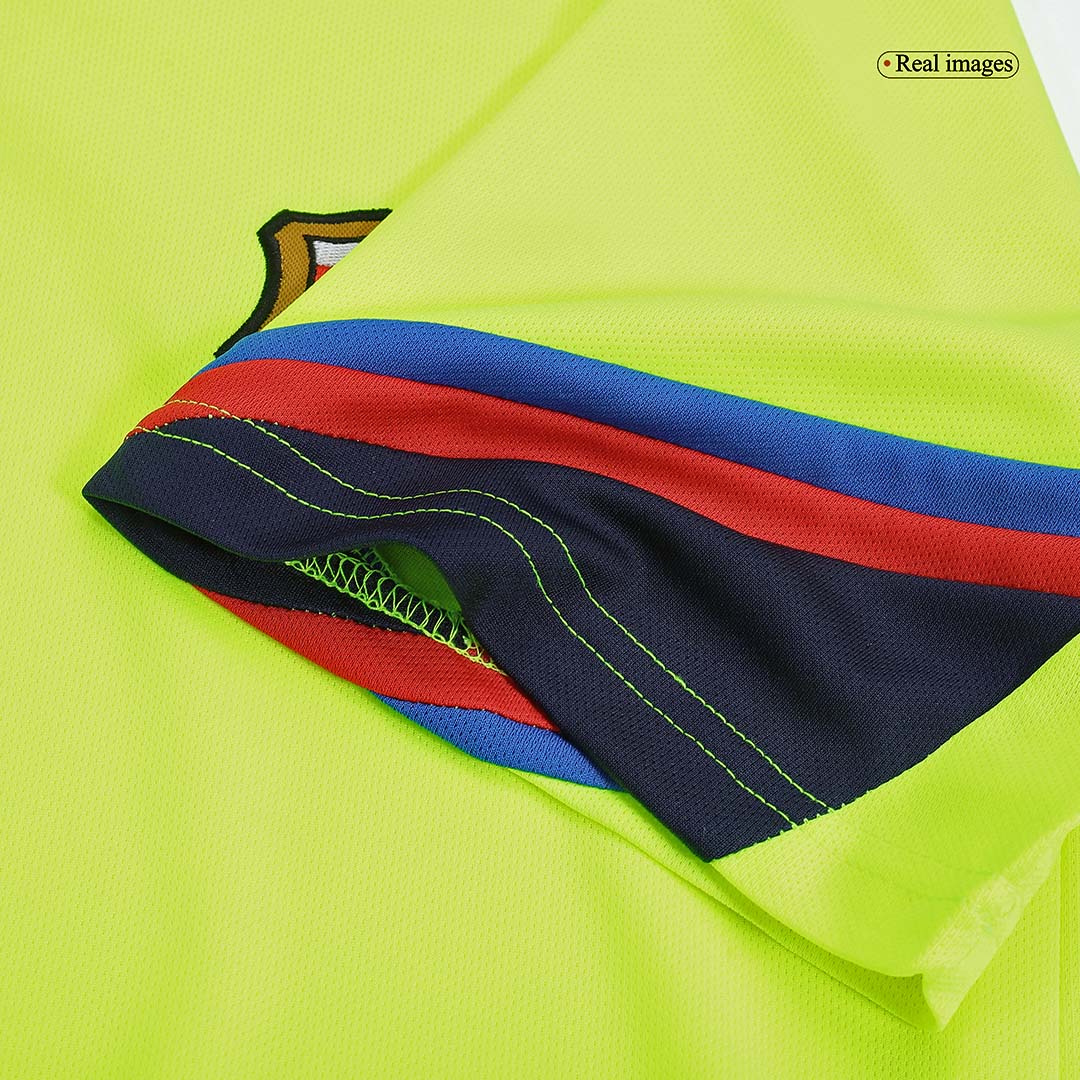 Retro Soccer Jersey Barcelona Away 2005/06