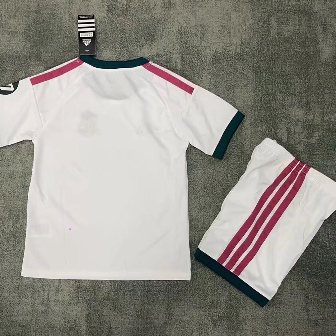 Real Madrid 26-27 home children's kit
