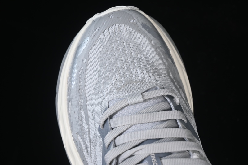HOKA One One Stinson 7