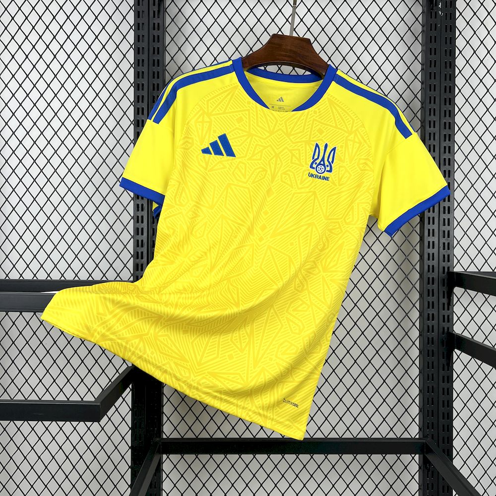 Ukraine maillot foot 2026 2027€14.99