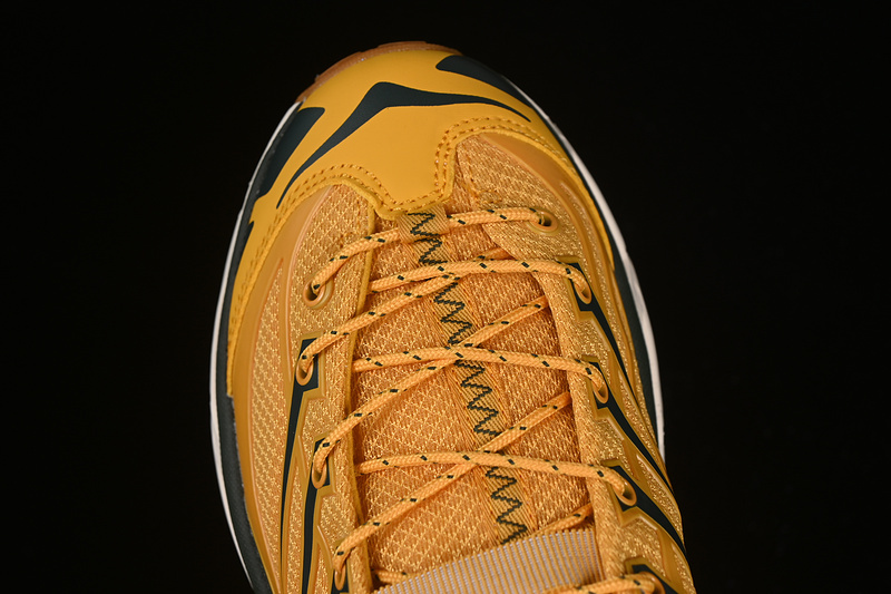 HOKA One One Mafate Three 2