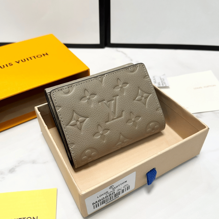 Louis Vuitton Métis Compact Wallet Greige Monogram 5.9 Inches