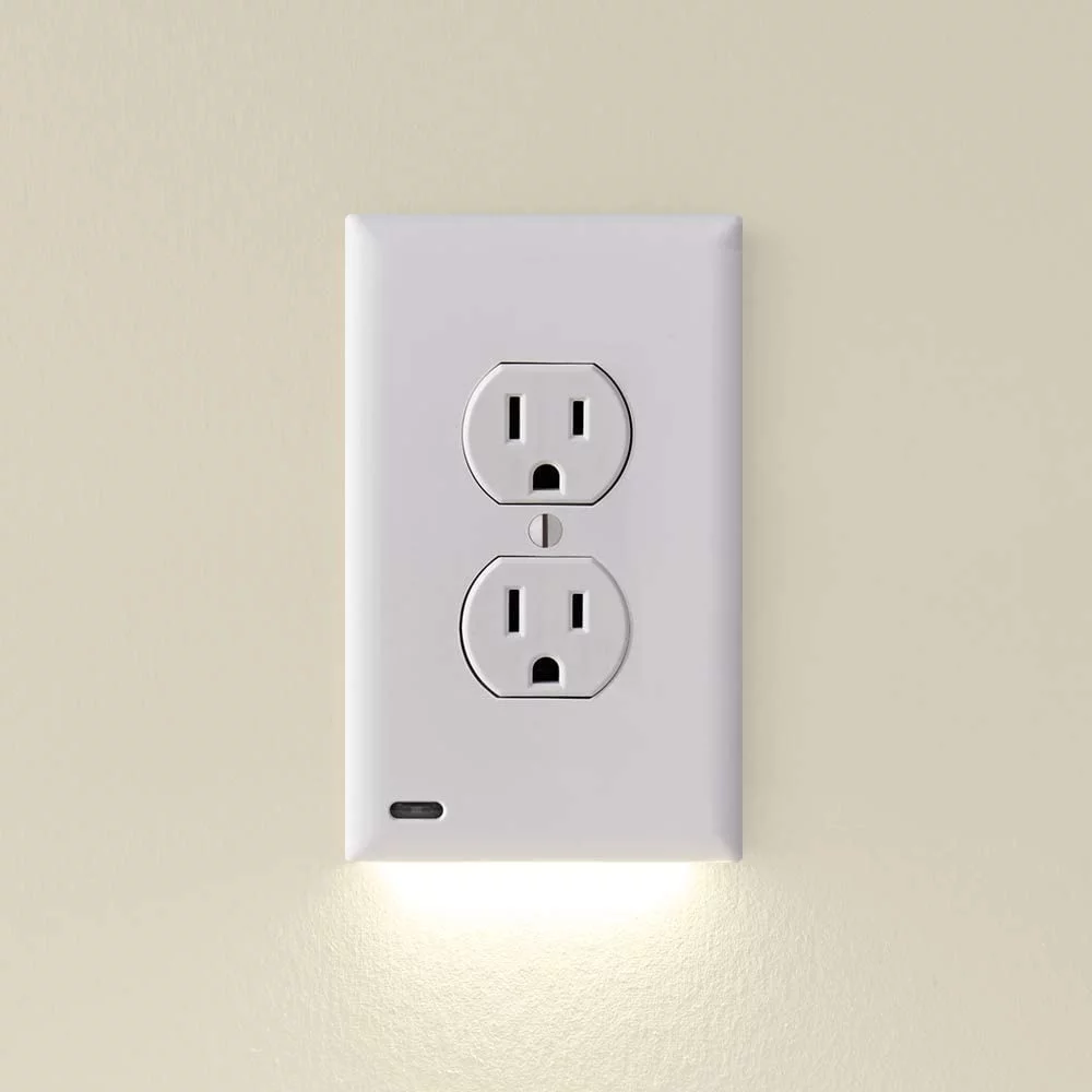 1 Pack - SnapPower GuideLight 2 for Outlets [New Version - LED Light Bar] - Night Light - Electrical Outlet Wall Plate With LED Night Lights - Automatic On/Off Sensor - (Duplex, White)
