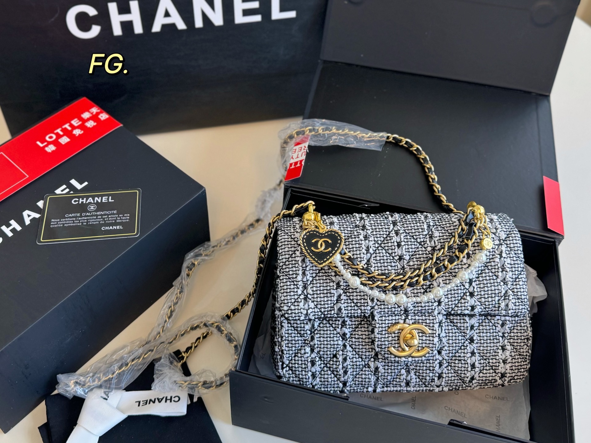 Chanel Pearl Square Fat Bag - cnluxepick