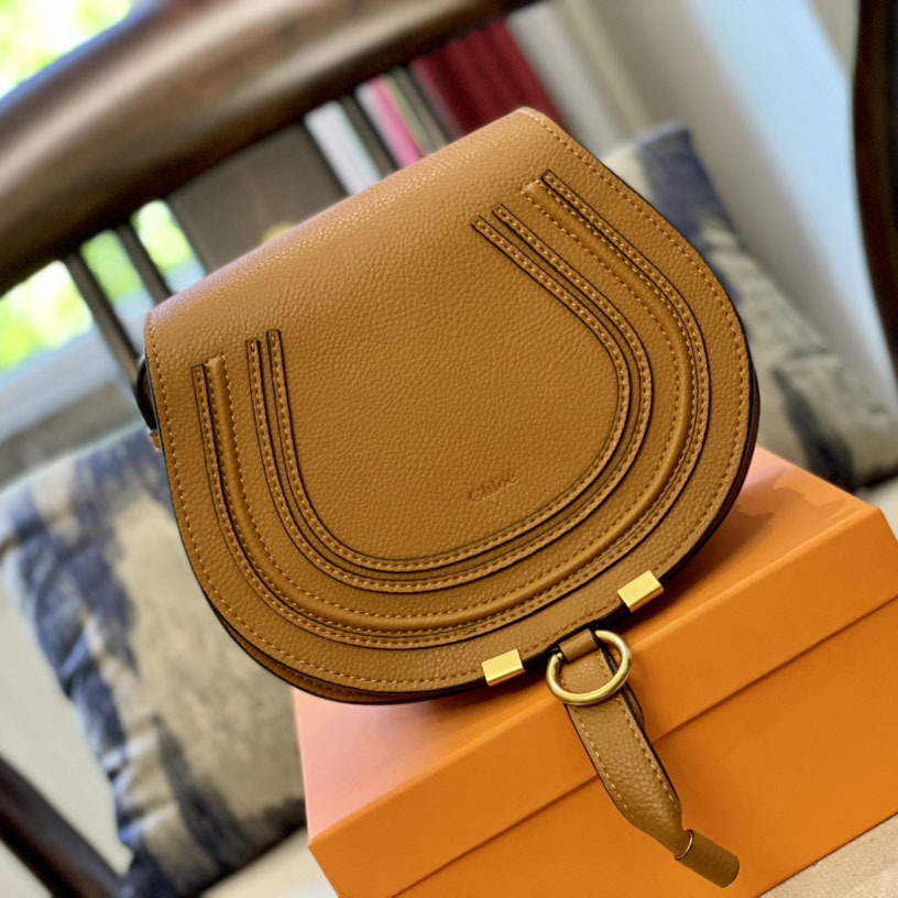 CHLOE'   MARCIE Marcie Small leather shoulder bag with logo engraving - cnluxepick