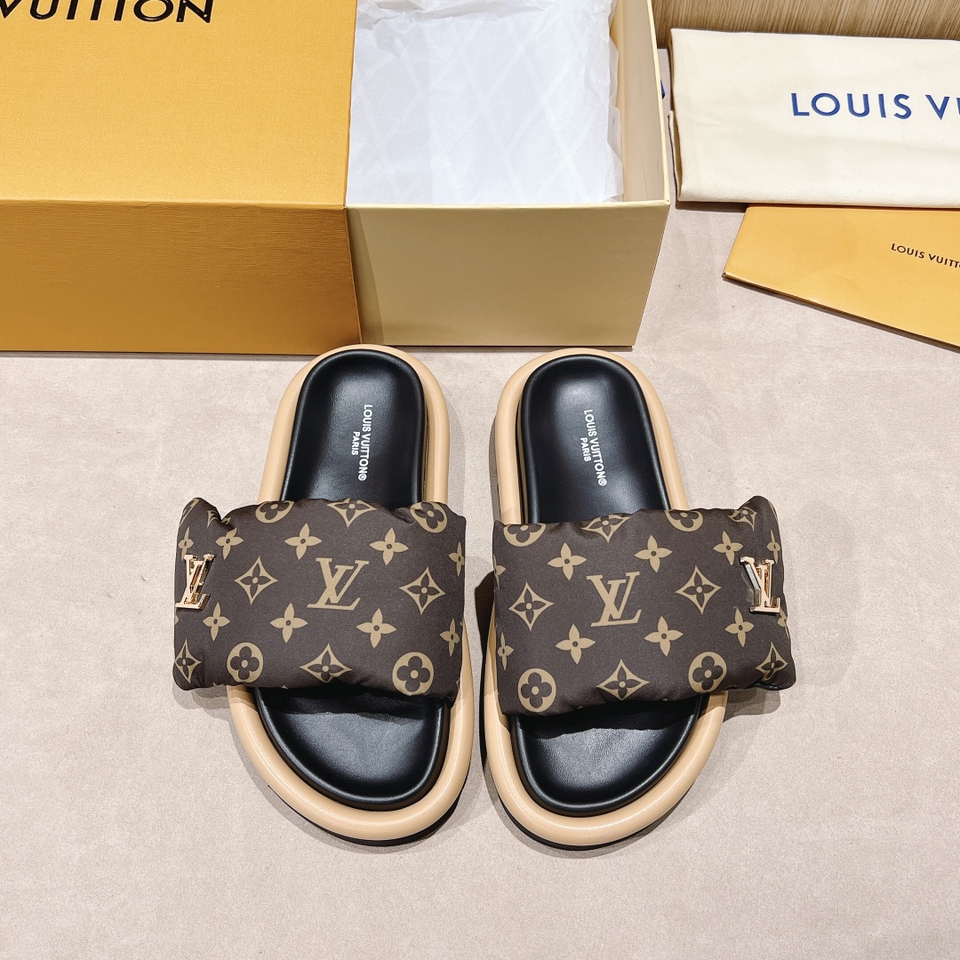 LV Pool Pillow Comfort Flat Sandals - cnluxepick