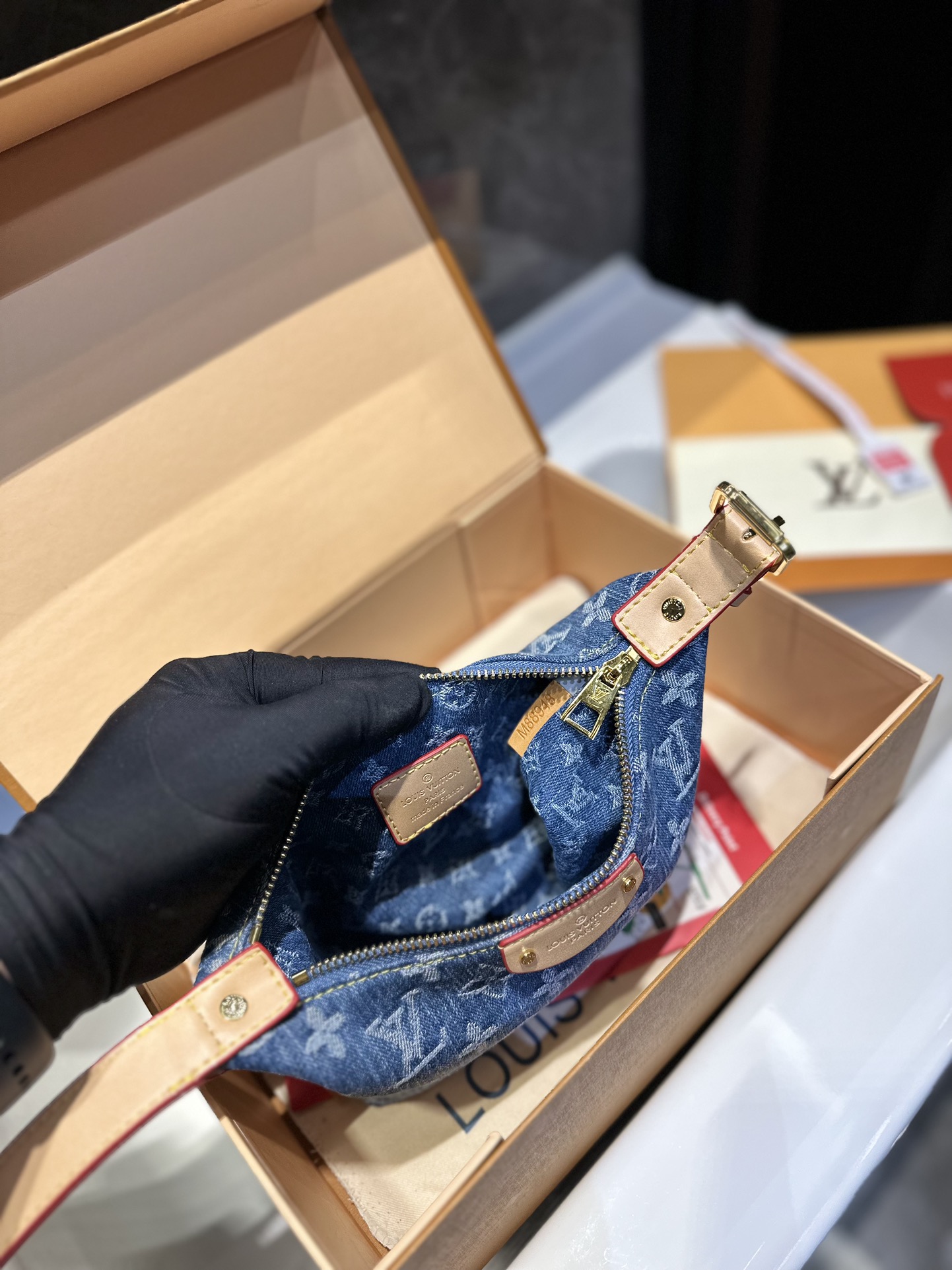 Louis Vuitton Hills Pochette Denim Blue 24Cm M82949