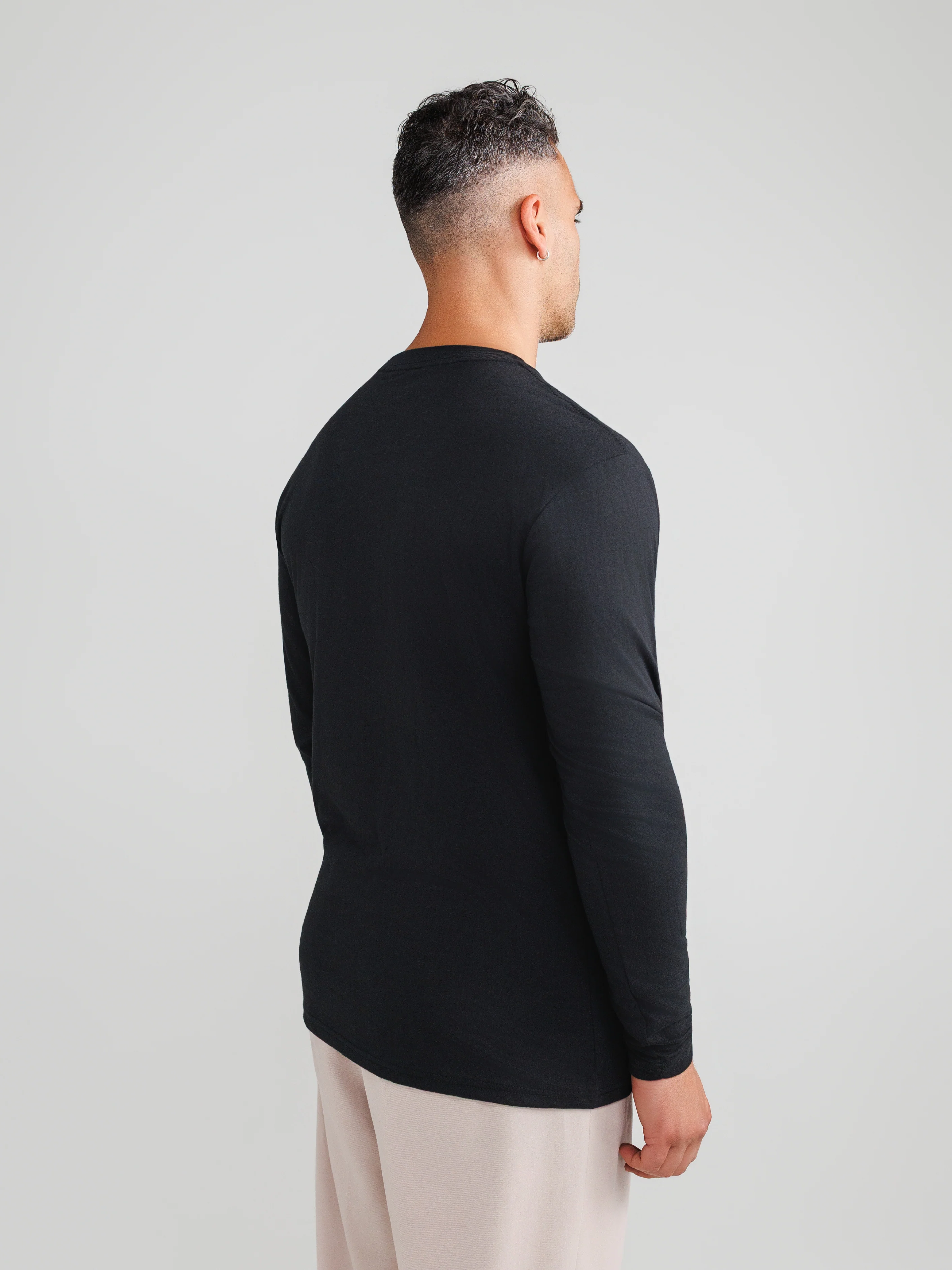 Schwarzes Langarmshirt 3er-Pack