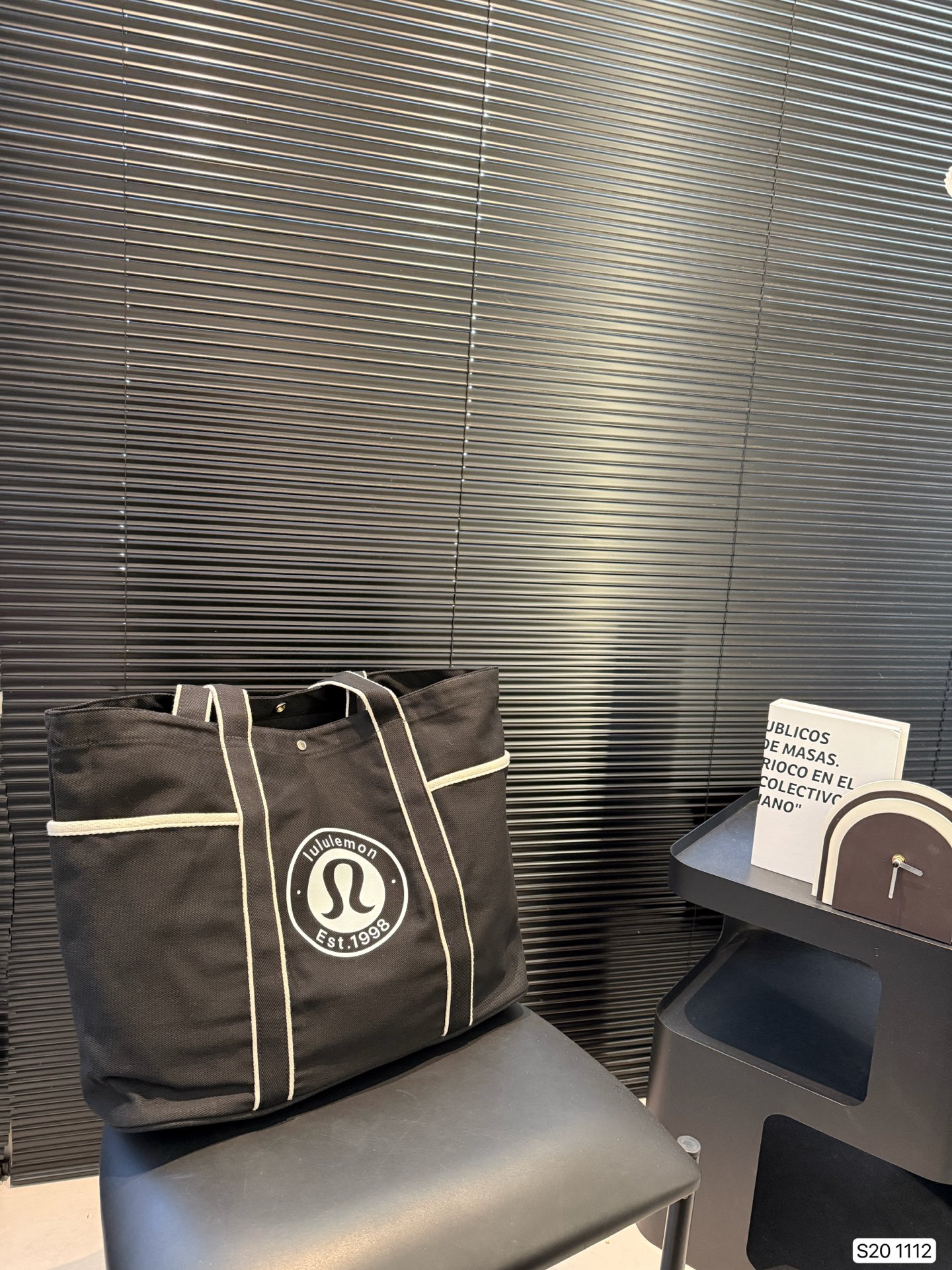 Lululemon canvas bag is practical and lightweight - cnluxepick