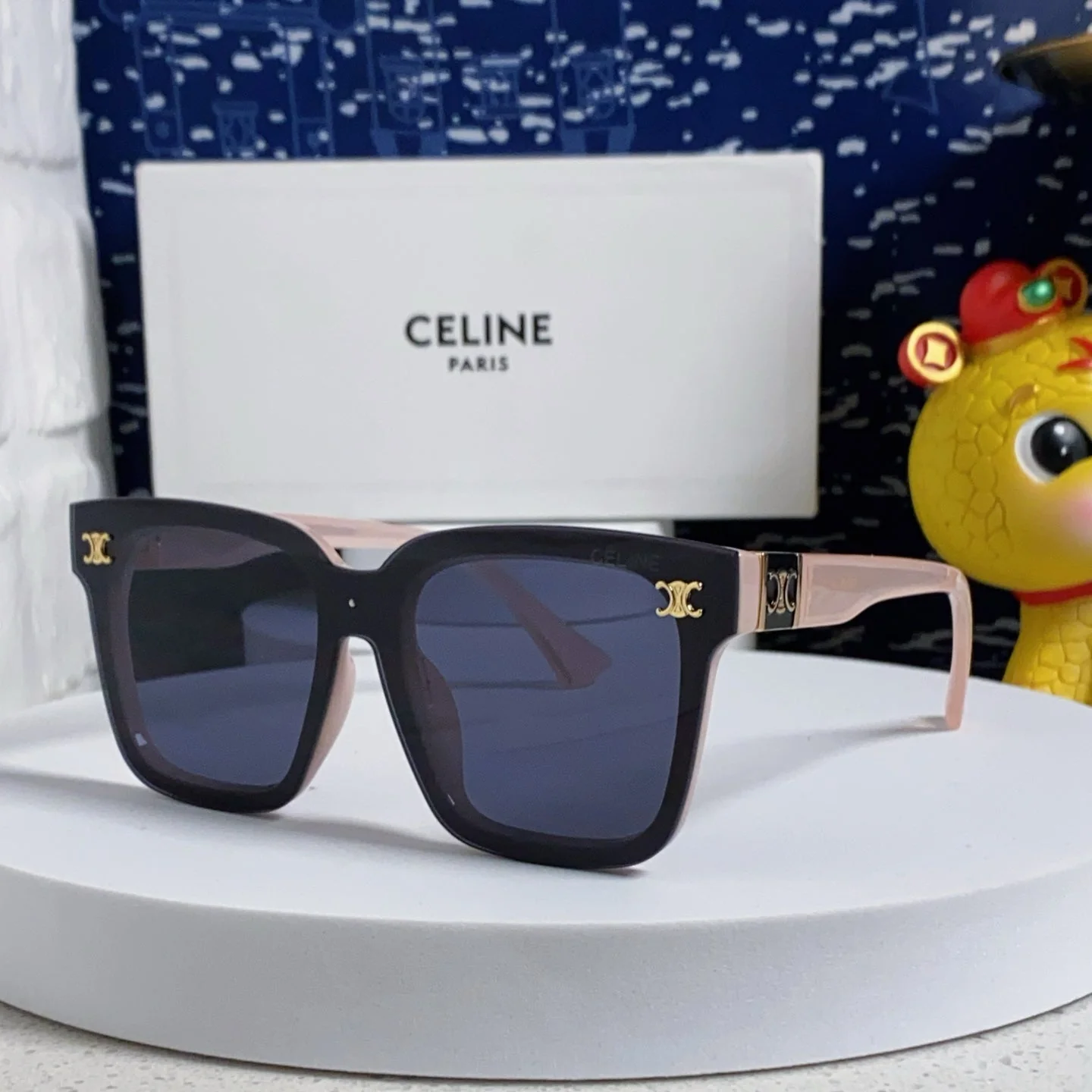 Celine Square Large Frame Arc de Triomphe Sunglasses - cnluxepick