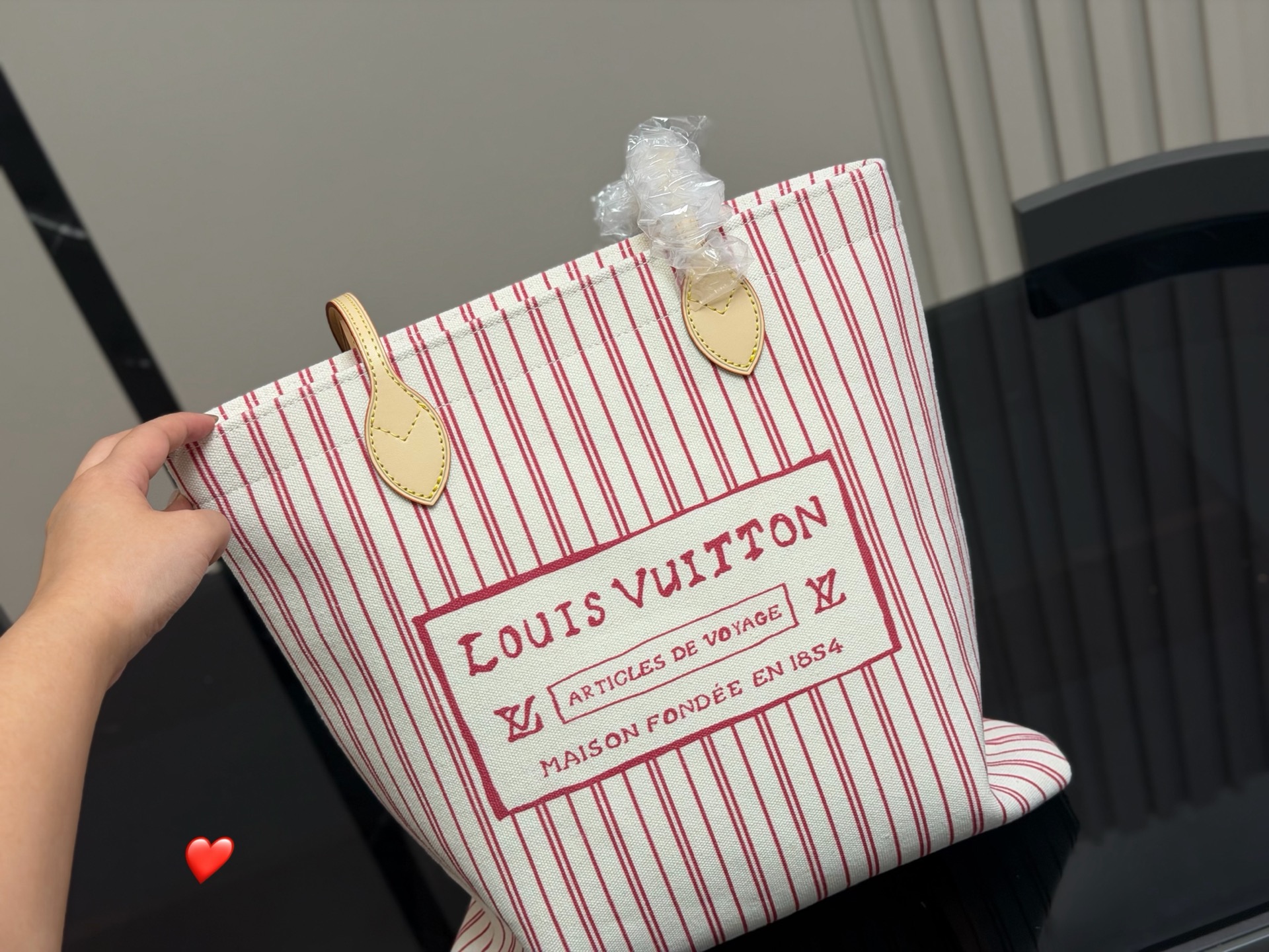 LV's new Cat Handbag - cnluxepick