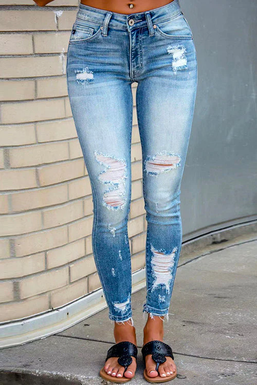 Distressed Skinny Jeans with Raw HemClistos