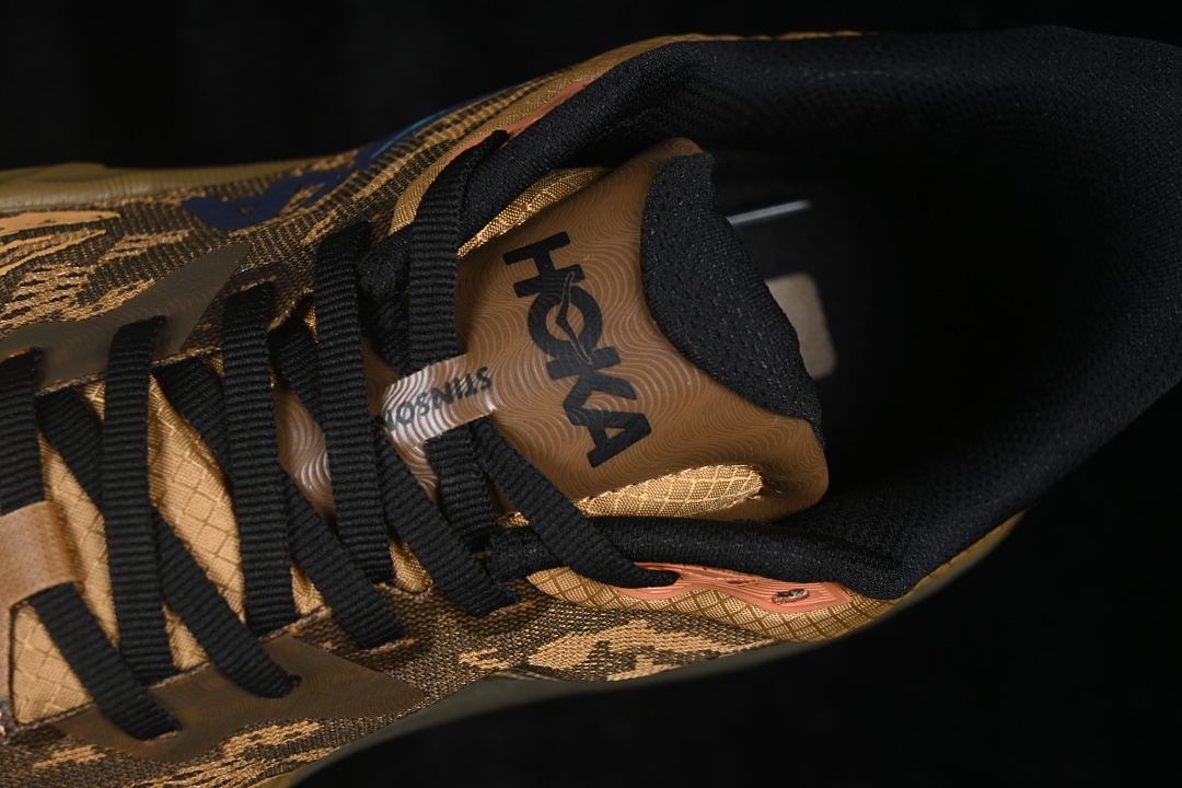 HOKA One One Stinson 7