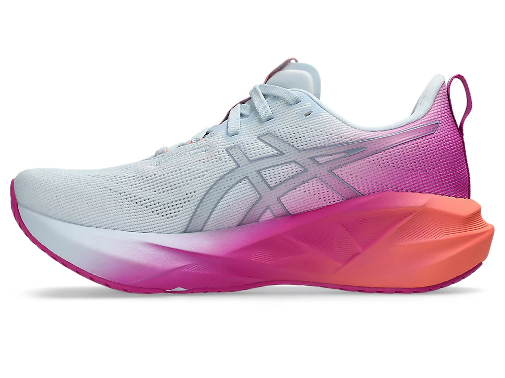 ASICS Novablast 5 Running Shoes Sky/Digital Sakura 1012B989-400