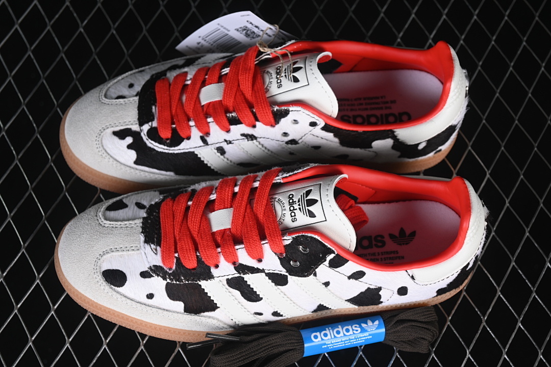 Adidas Clover Casual Board Shoes Black/White/Red KI6956