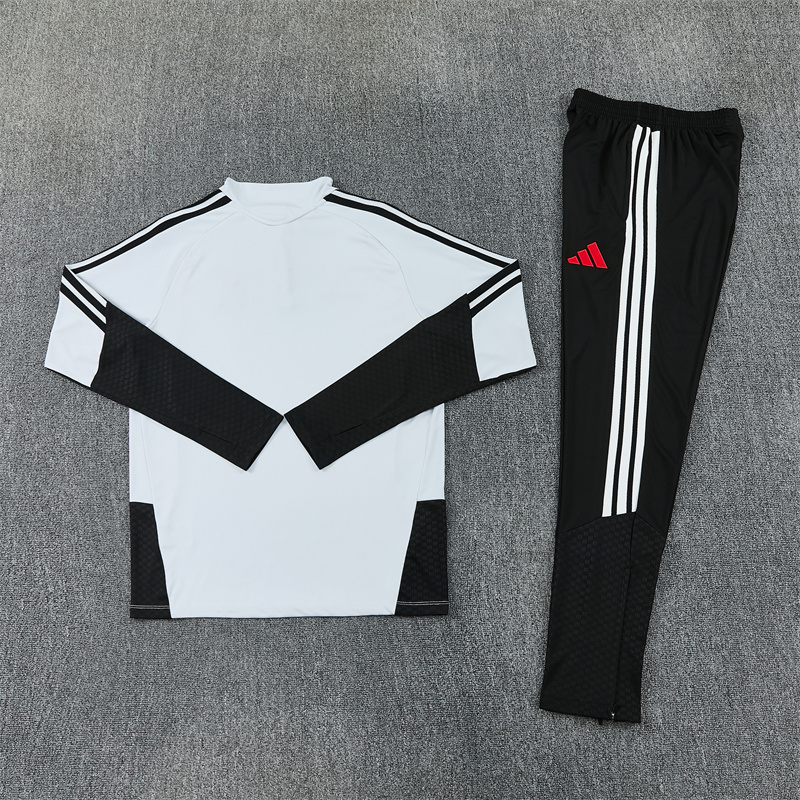 LVP 26/27 Half Zipper Training Suit - Light Gray 4