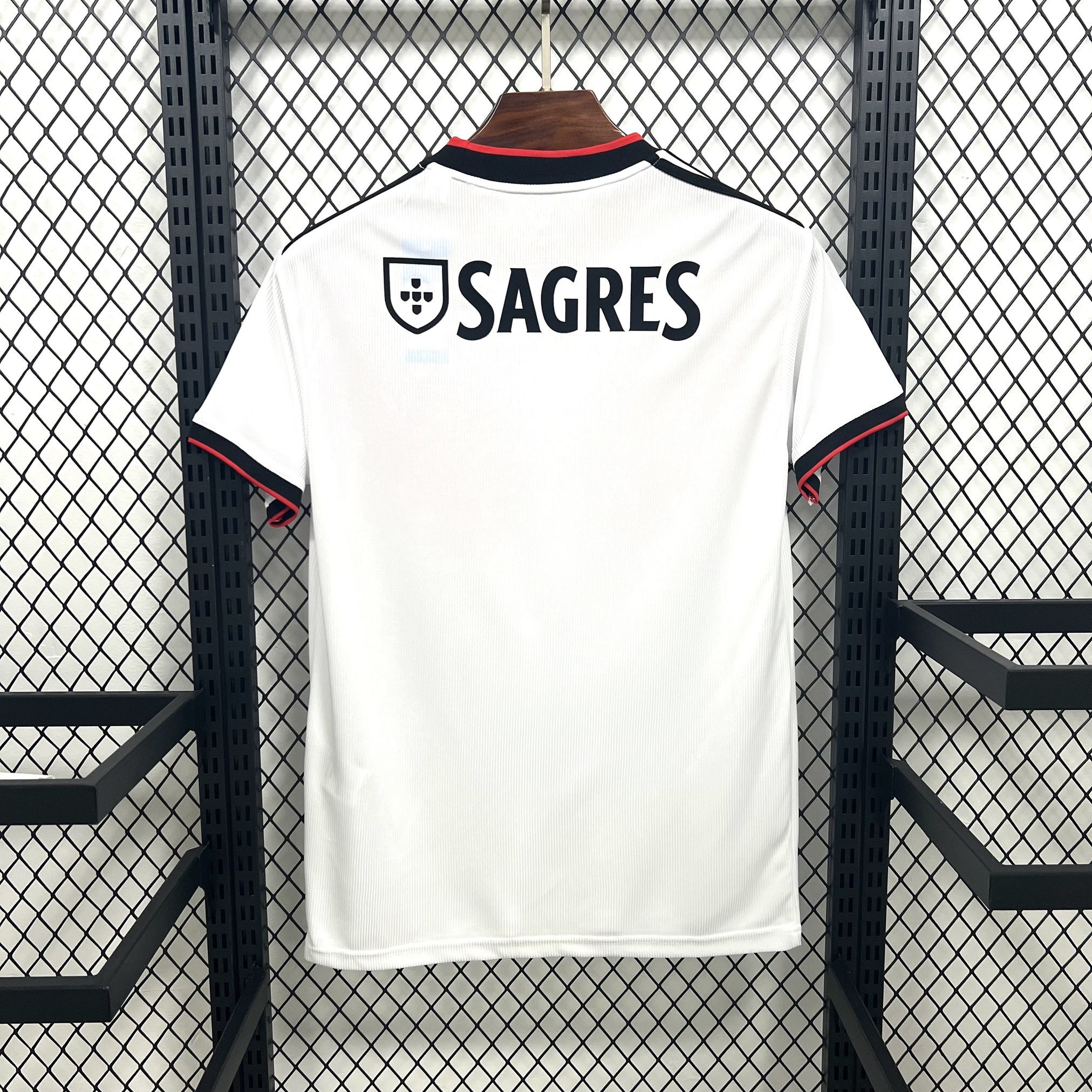 Benfica maillot foot 2026 2027 concept€14.99