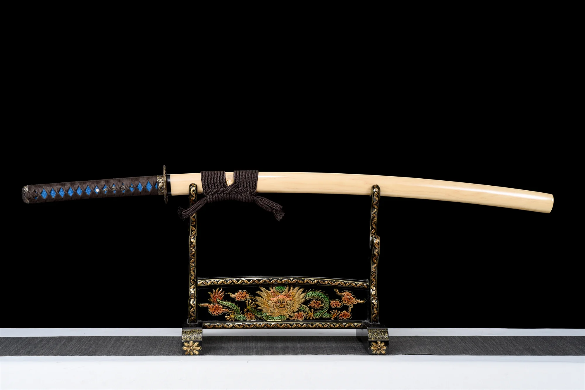 T10 Clay Tempered Katana – Natural Wood Saya, Full Tang