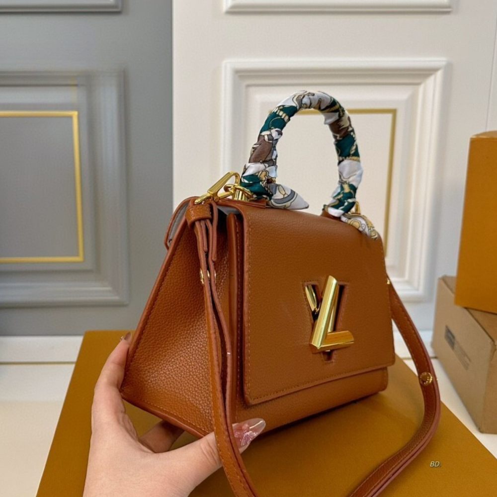 Louis Vuitton Twist MM Brown Gold 9.8 Inches