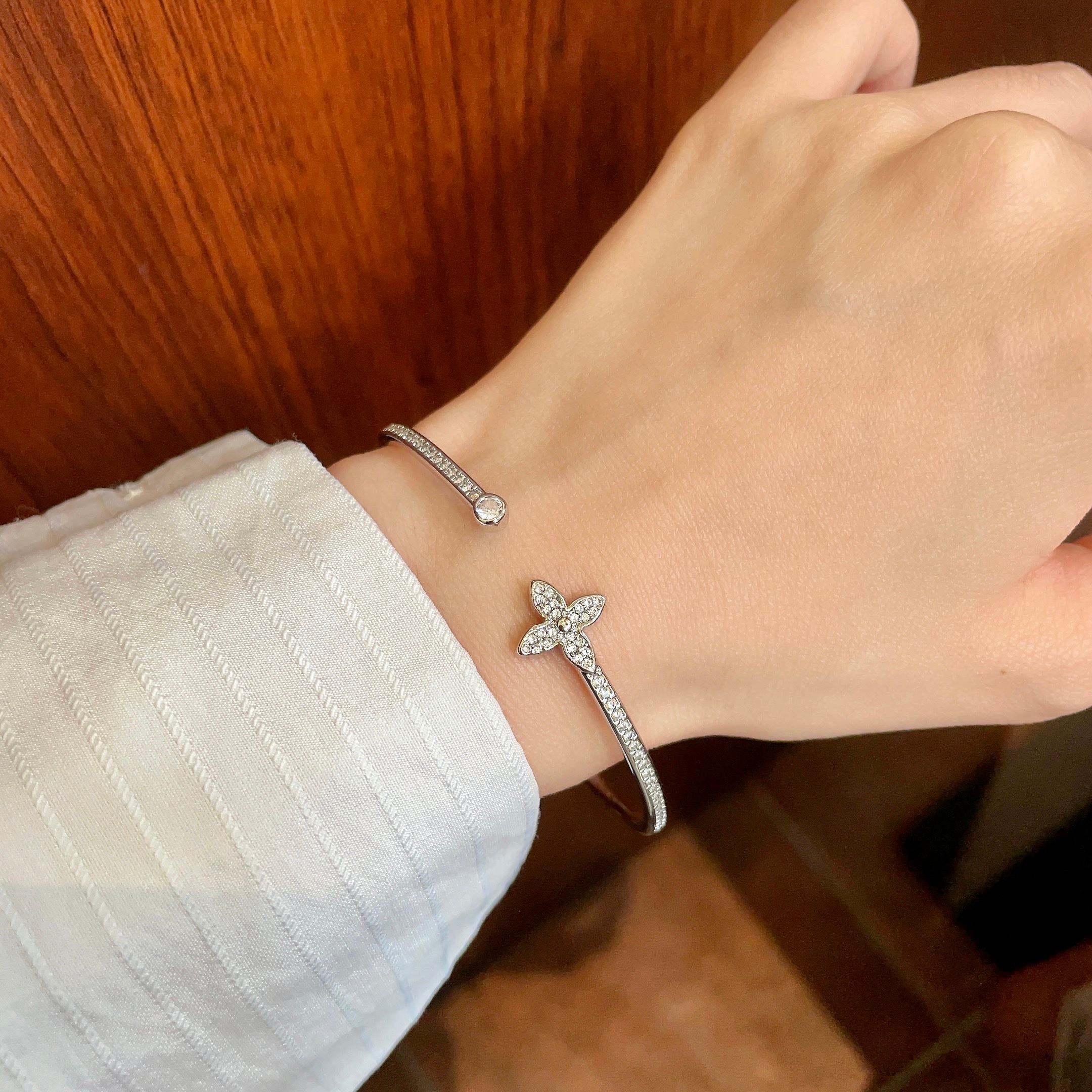 Louis Vuitton bracelet - cnluxepick