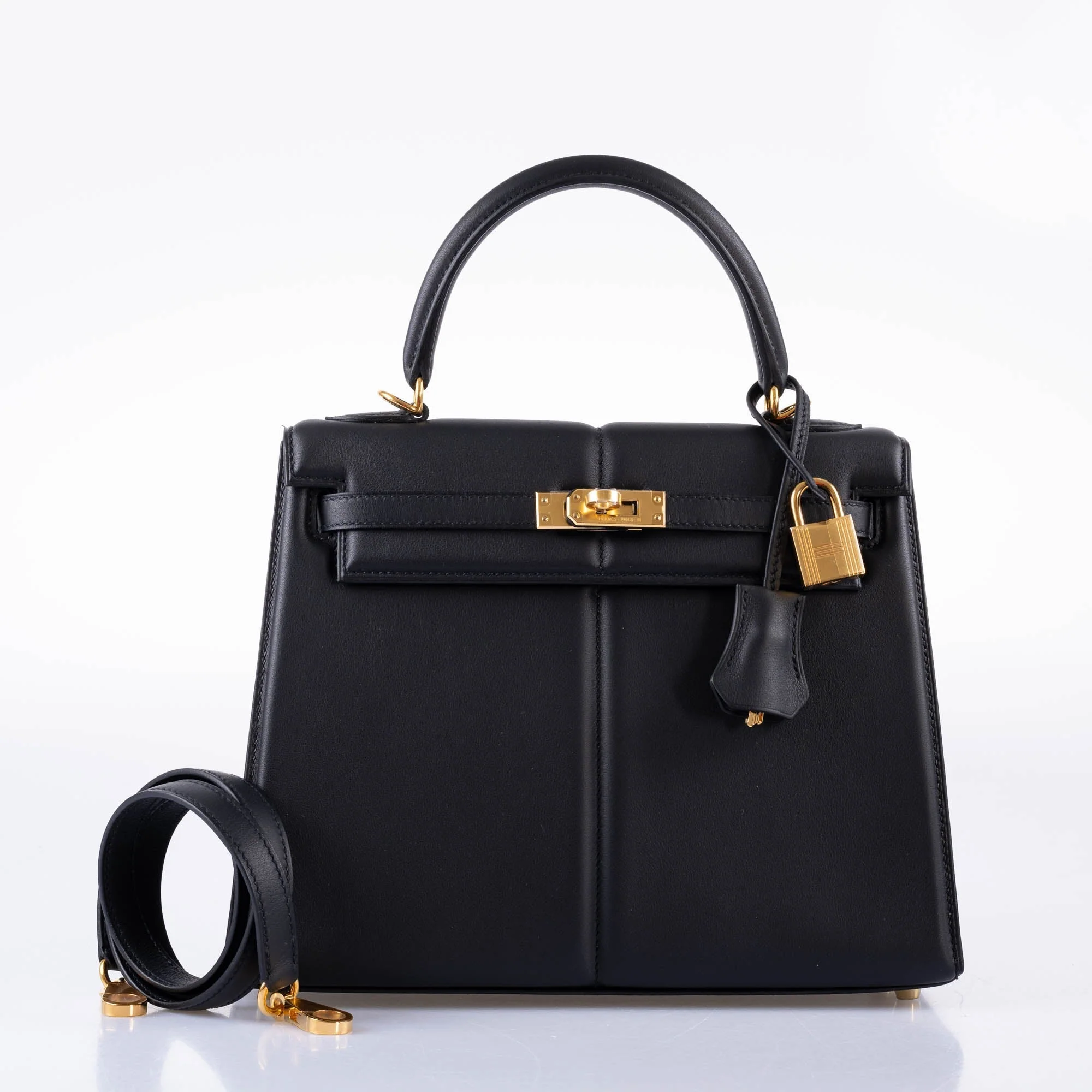 Hermès Kelly 25 Padded Sellier Black Barenia and Swift Leather Gold Hardware