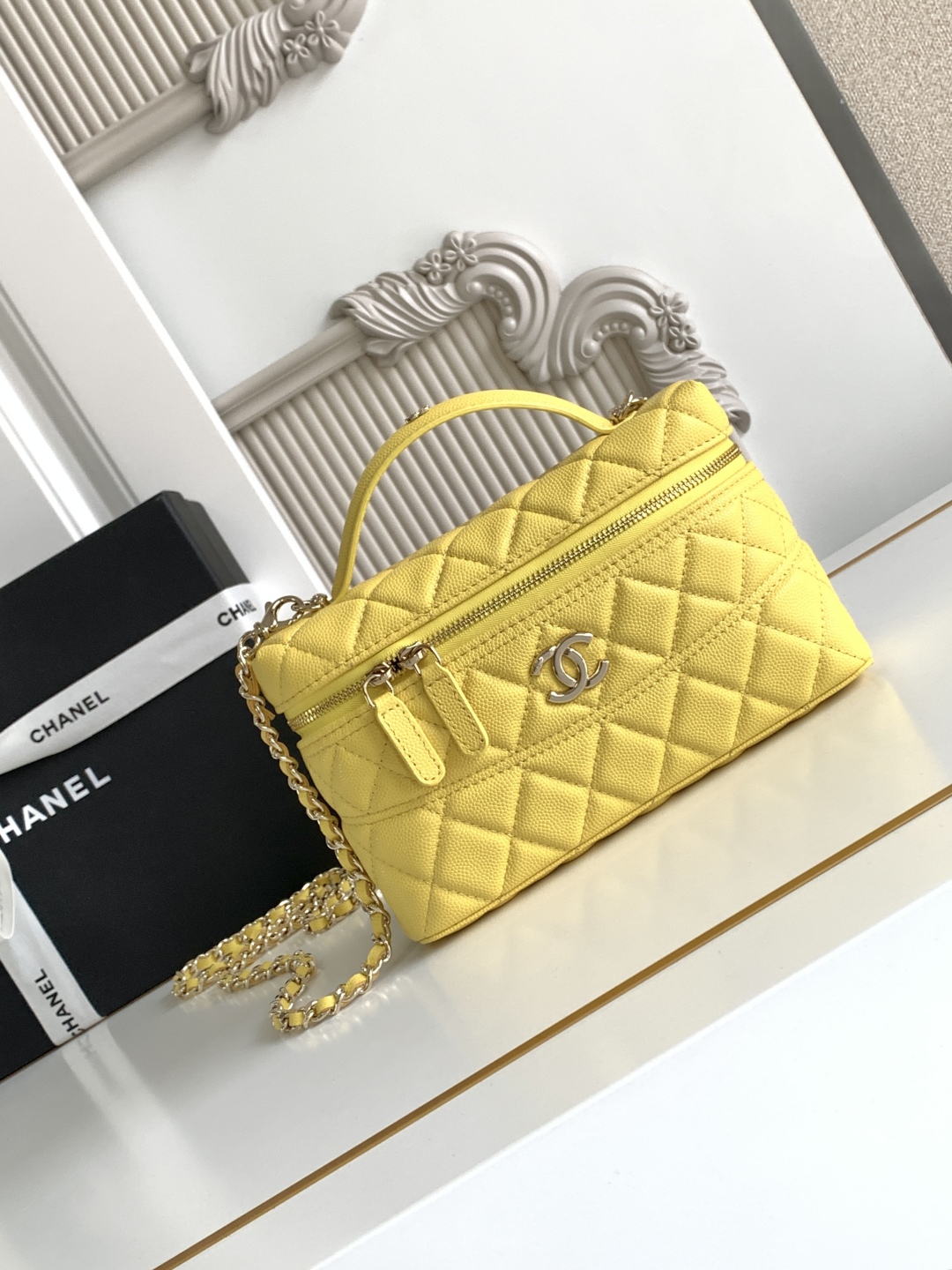 Chanel 25C Vanity Case Yellow 20cm
