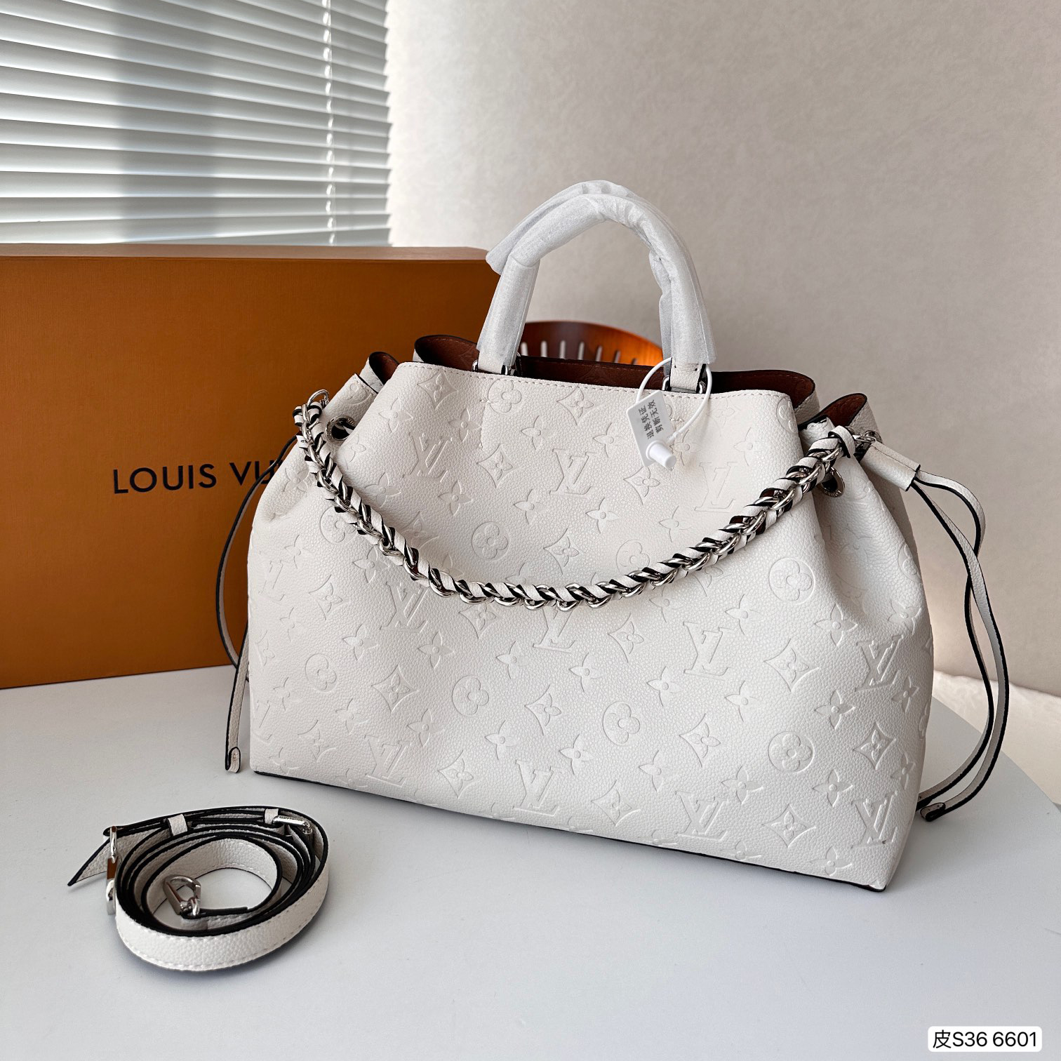 LV Bella Mahina bucket bag - cnluxepick
