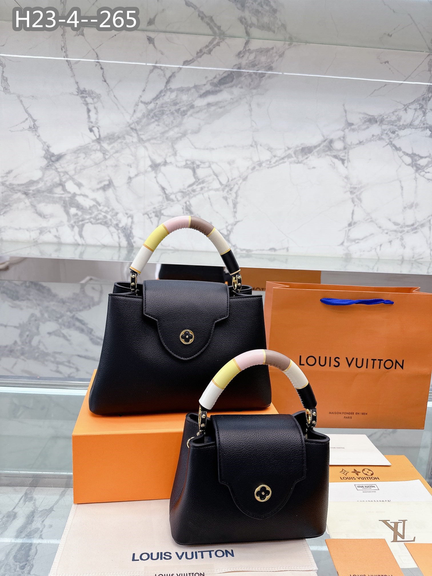 Louis Vuitton Capucines Black 27Cm M21920