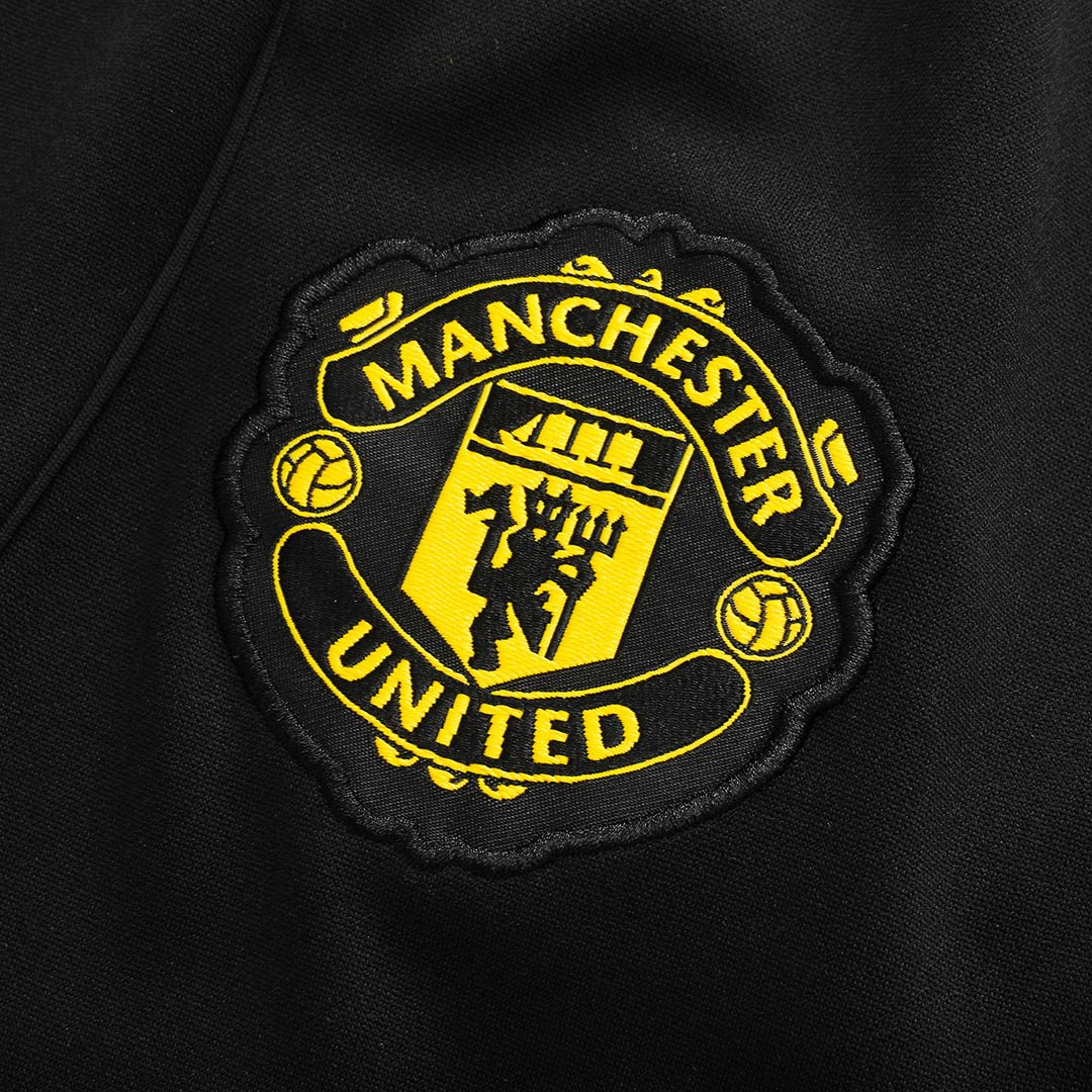 Manchester United 1/4 Zip Tracksuit 2025/26 Black