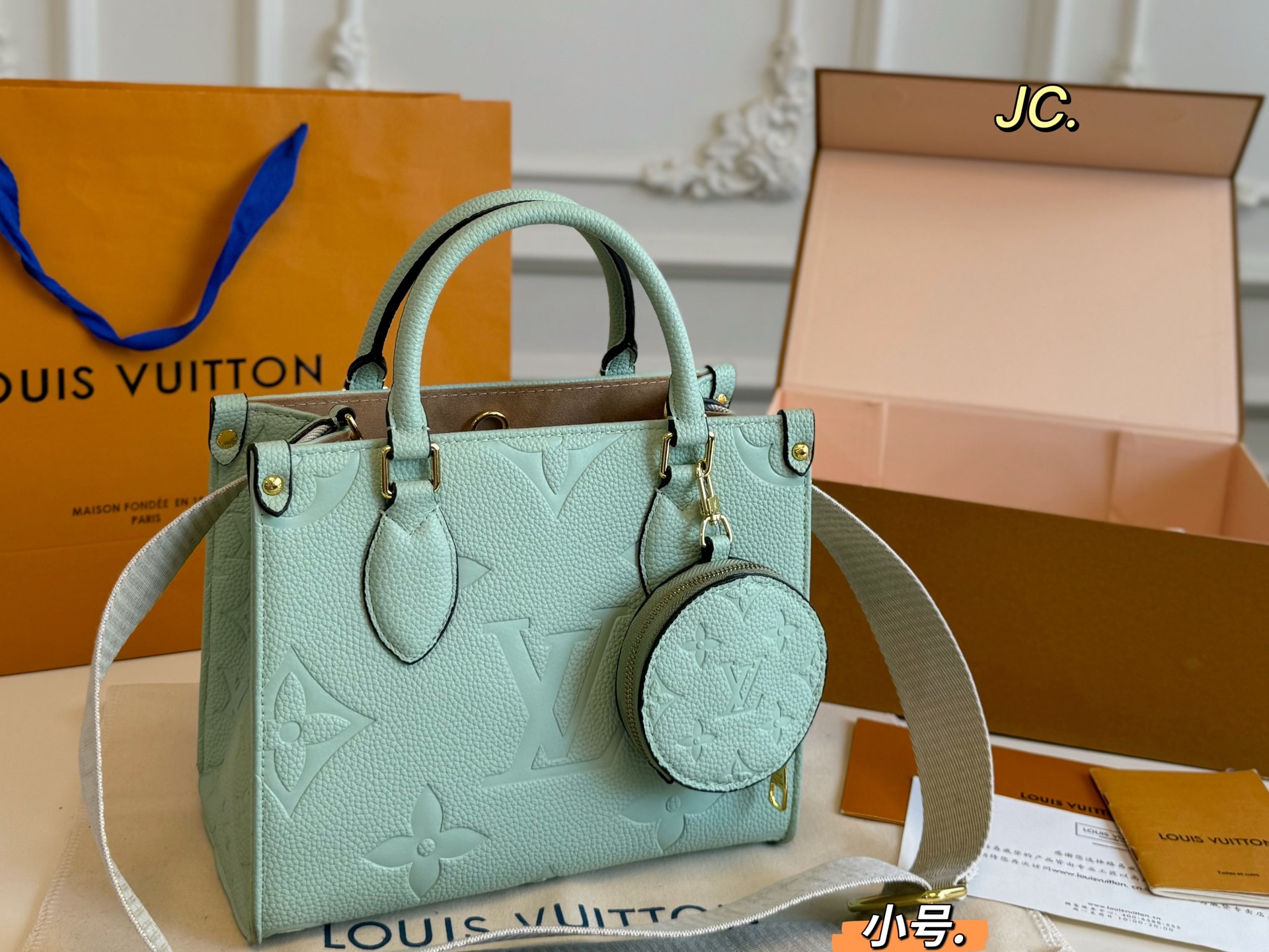 LV onthego embossed jungle tote bag - cnluxepick