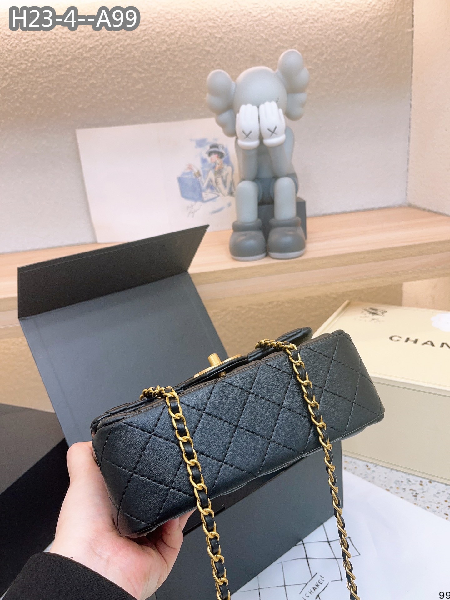 Chanel 22B Flap Bag With Gold Hardware Top Handle Black 21Cm/8in As2431