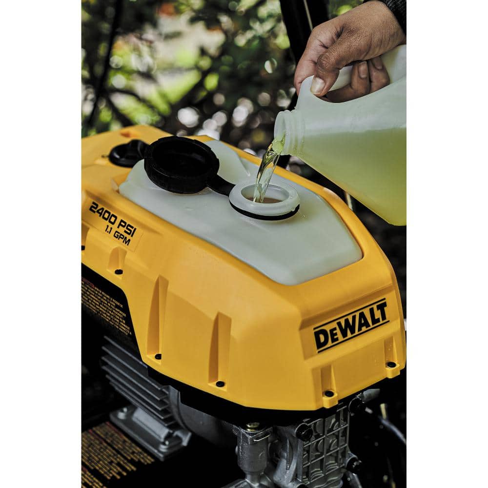 DEWALT 2400 PSI 1.1 GPM Cold Water Electric Pressure Washer DWPW2400