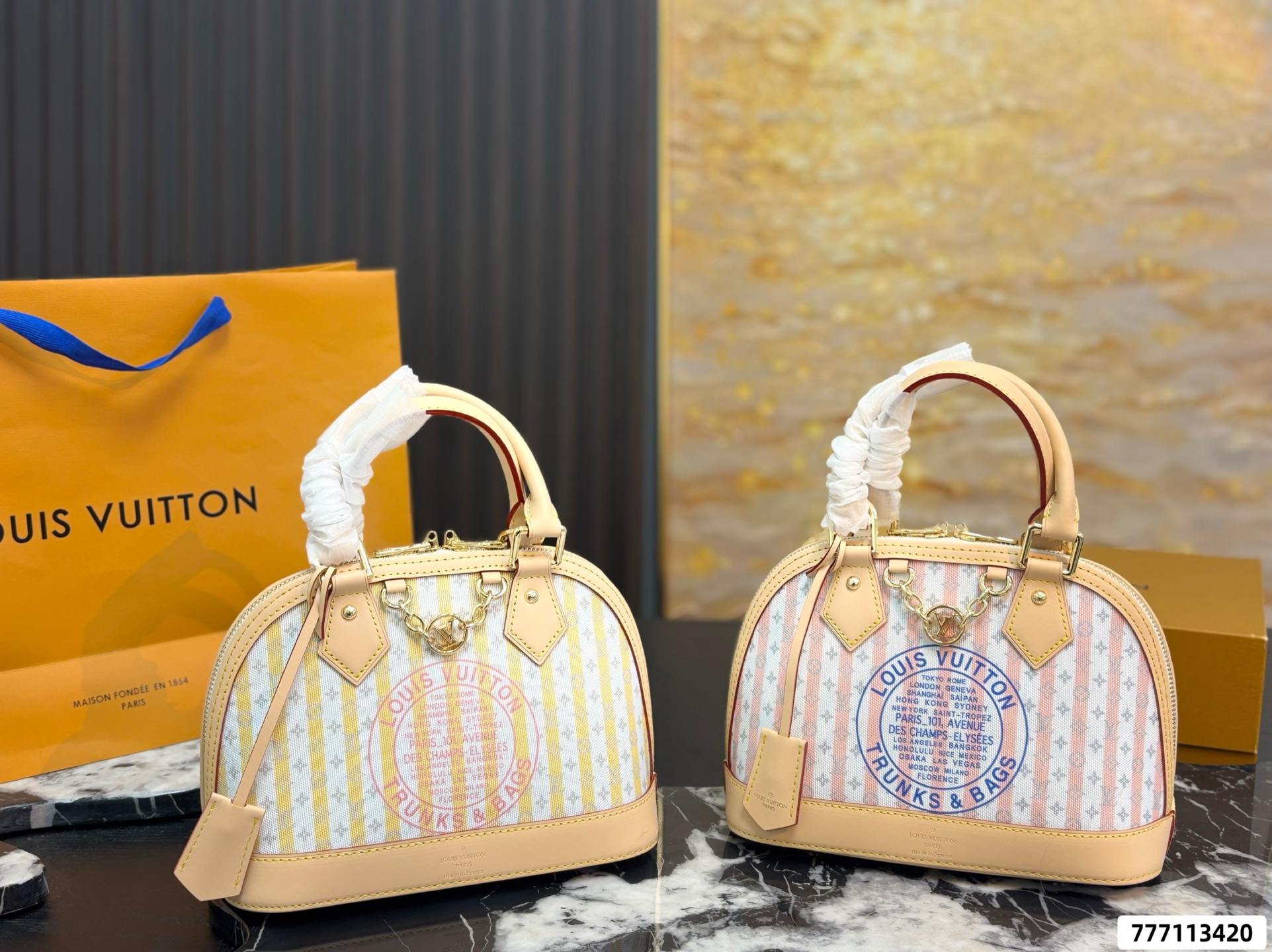 LV badge shell bag - cnluxepick