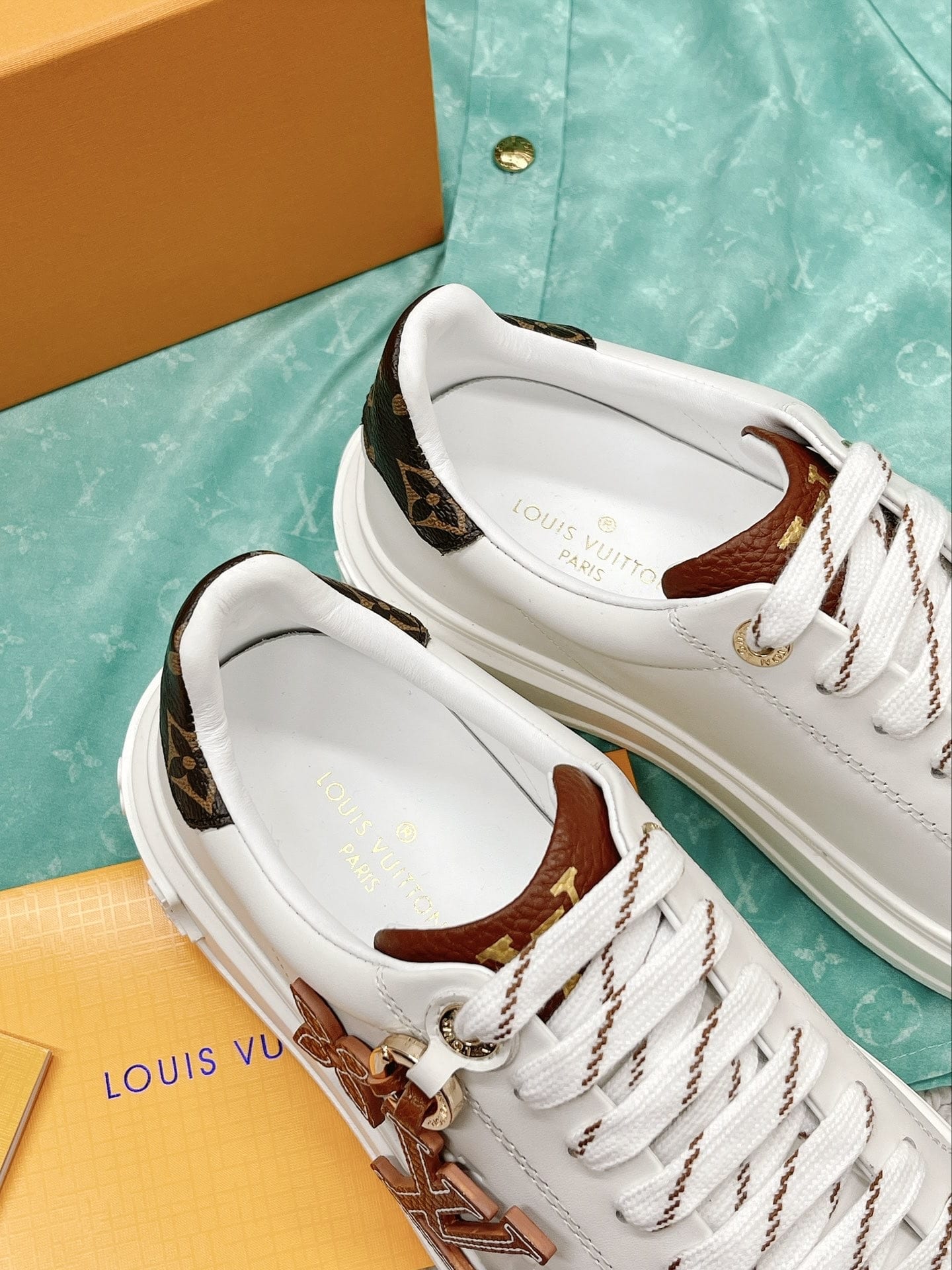 Louis Vuitton Time Out Sneaker 1Aadmt