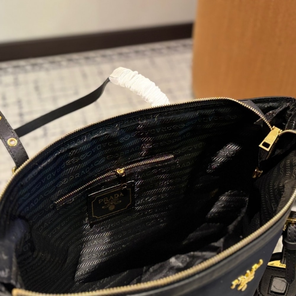 Prada Luxury Gallery Pocono Shoulder Black 34Cm