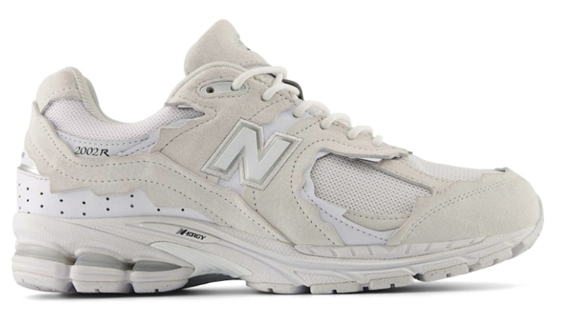 New Balance 2002R Protection Pack - White U2002DXA Casual Running Shoes