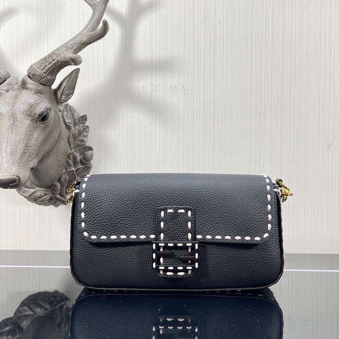 Fendi Togo Baguette shoulder crossbody handbag - cnluxepick