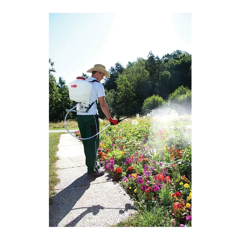 Solo 425 Backpack Sprayer – 4-Gallon Piston-Pump Unit with Adjustable Pressure & UV-Stabilized Tank