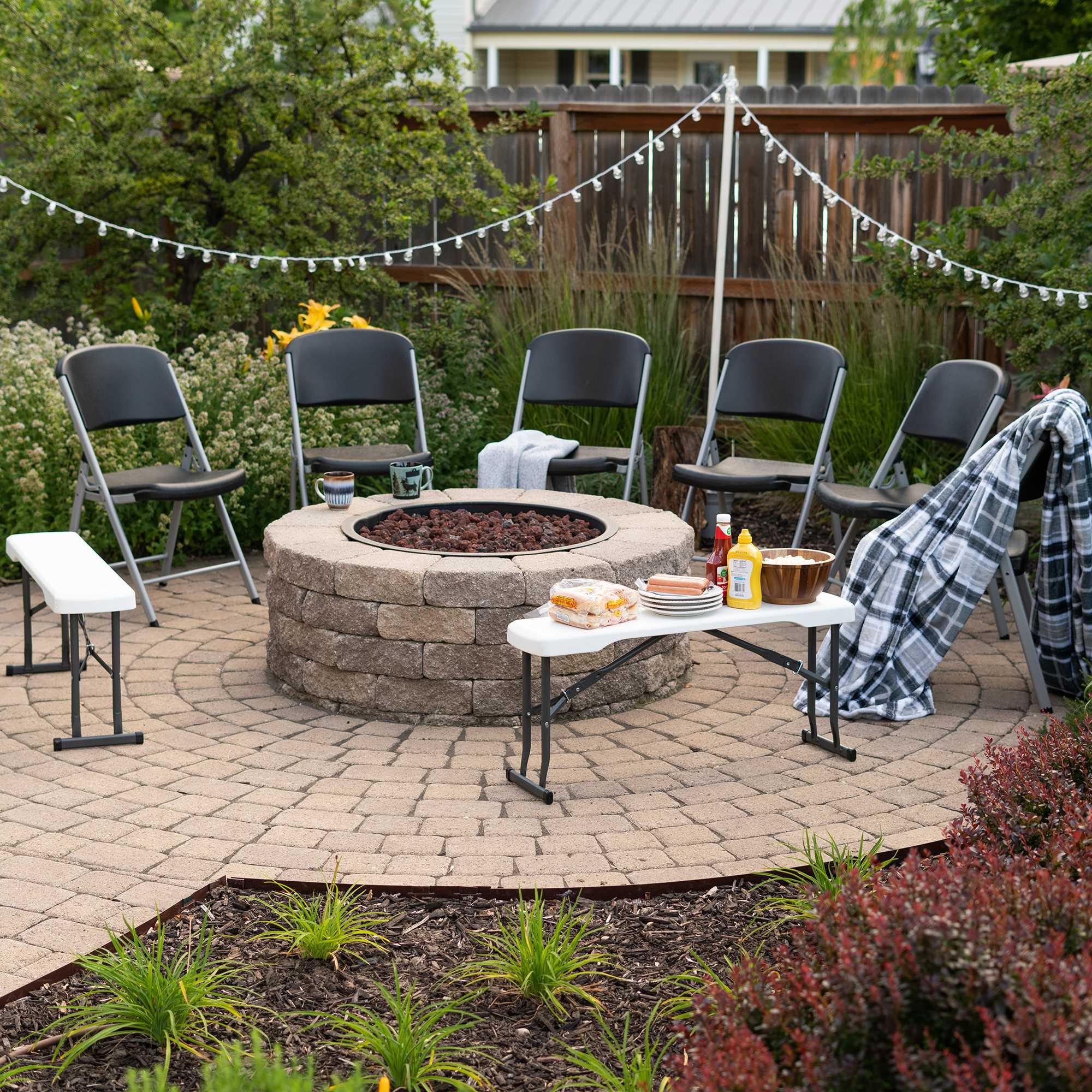 Lifetime Classic Folding Chair – 6 Pk (Commercial)