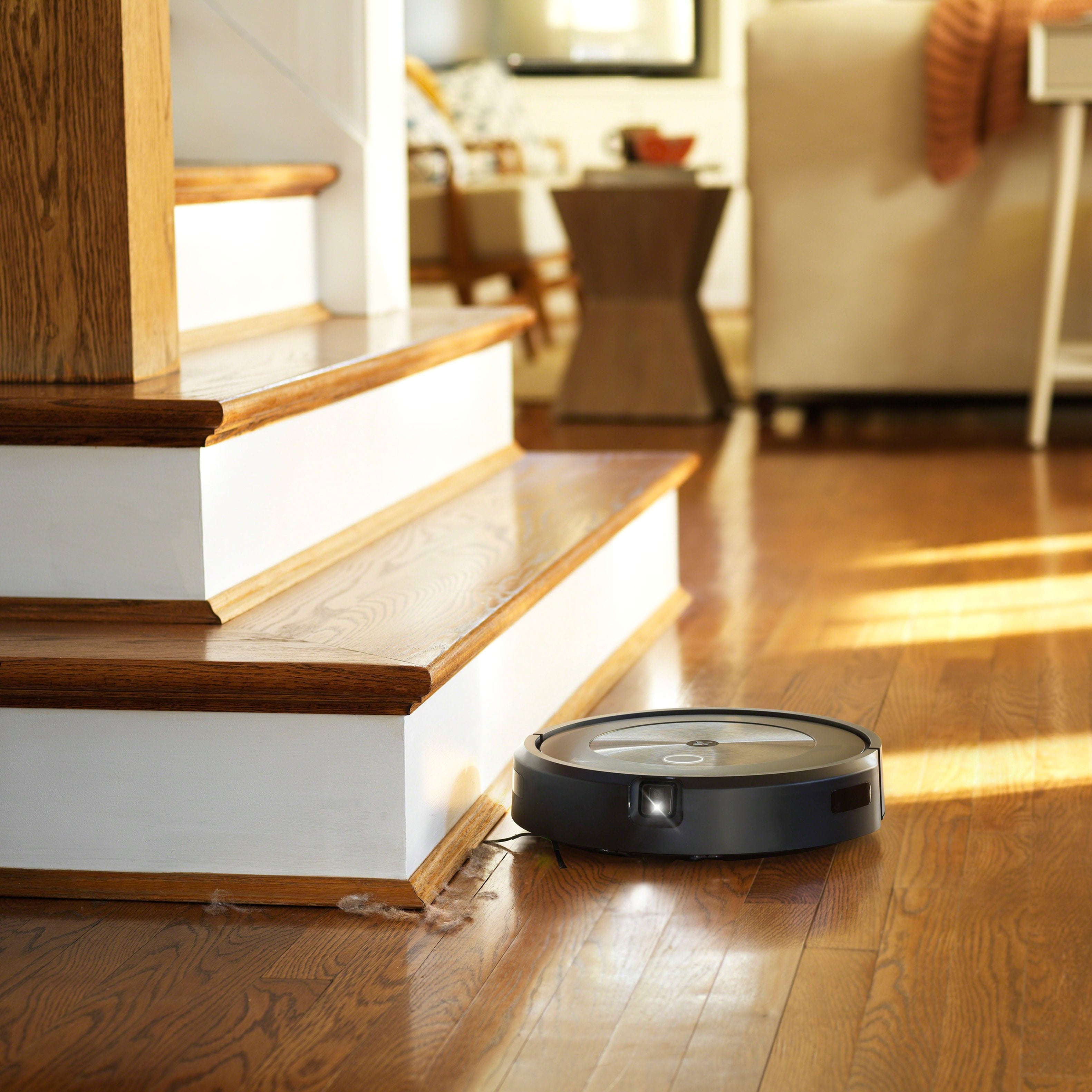iRobot Roomba j7 (7150) Wi-Fi Connected Robot Vacuum - Graphite