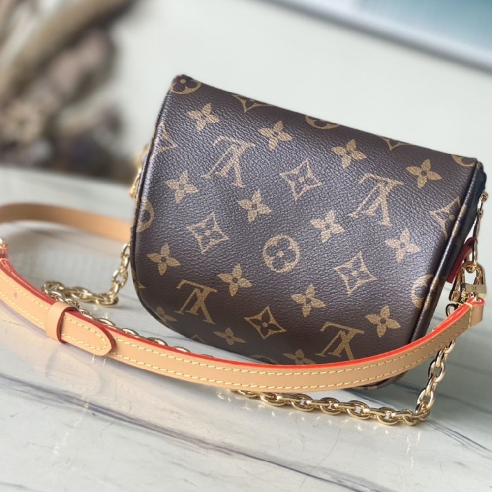 [Premium Quality] – Louis Vuitton Mini Bumbag Bag Monogram 6.7 Inches M82335