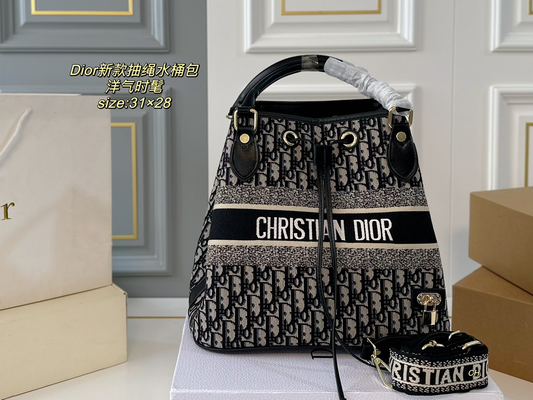 Medium C'est Dior Bag - cnluxepick