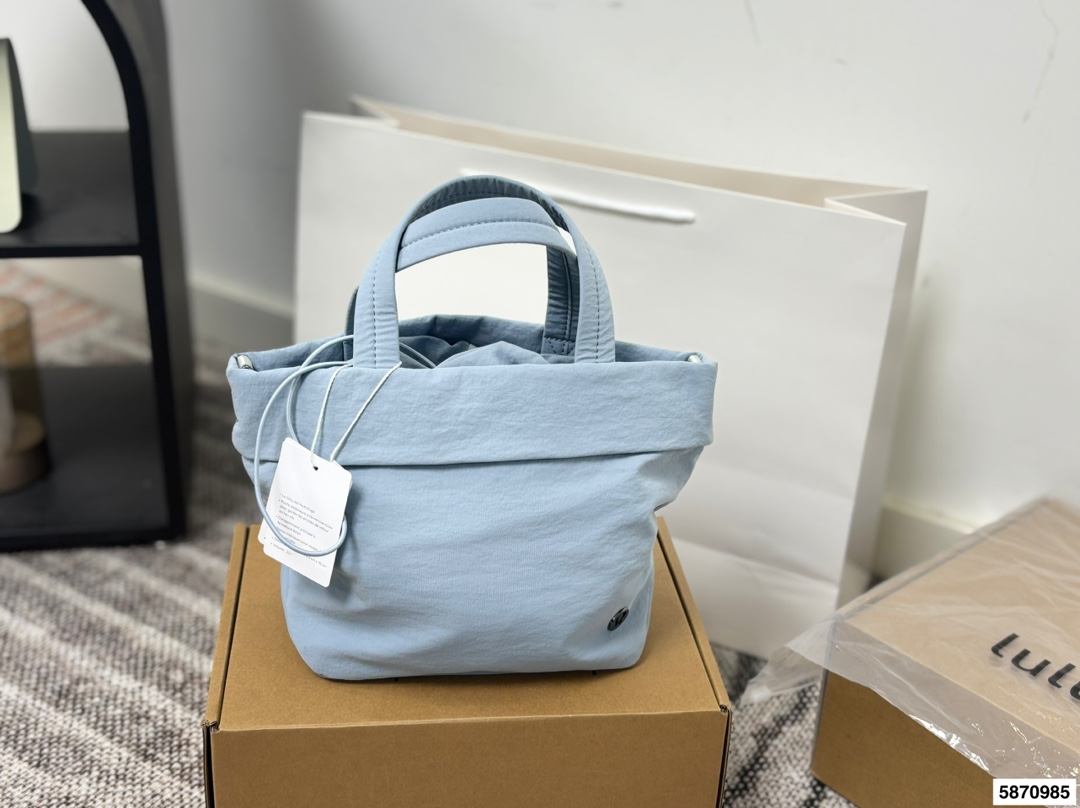 Lululemon Travel Outdoor Portable Ultralight Handbag - cnluxepick