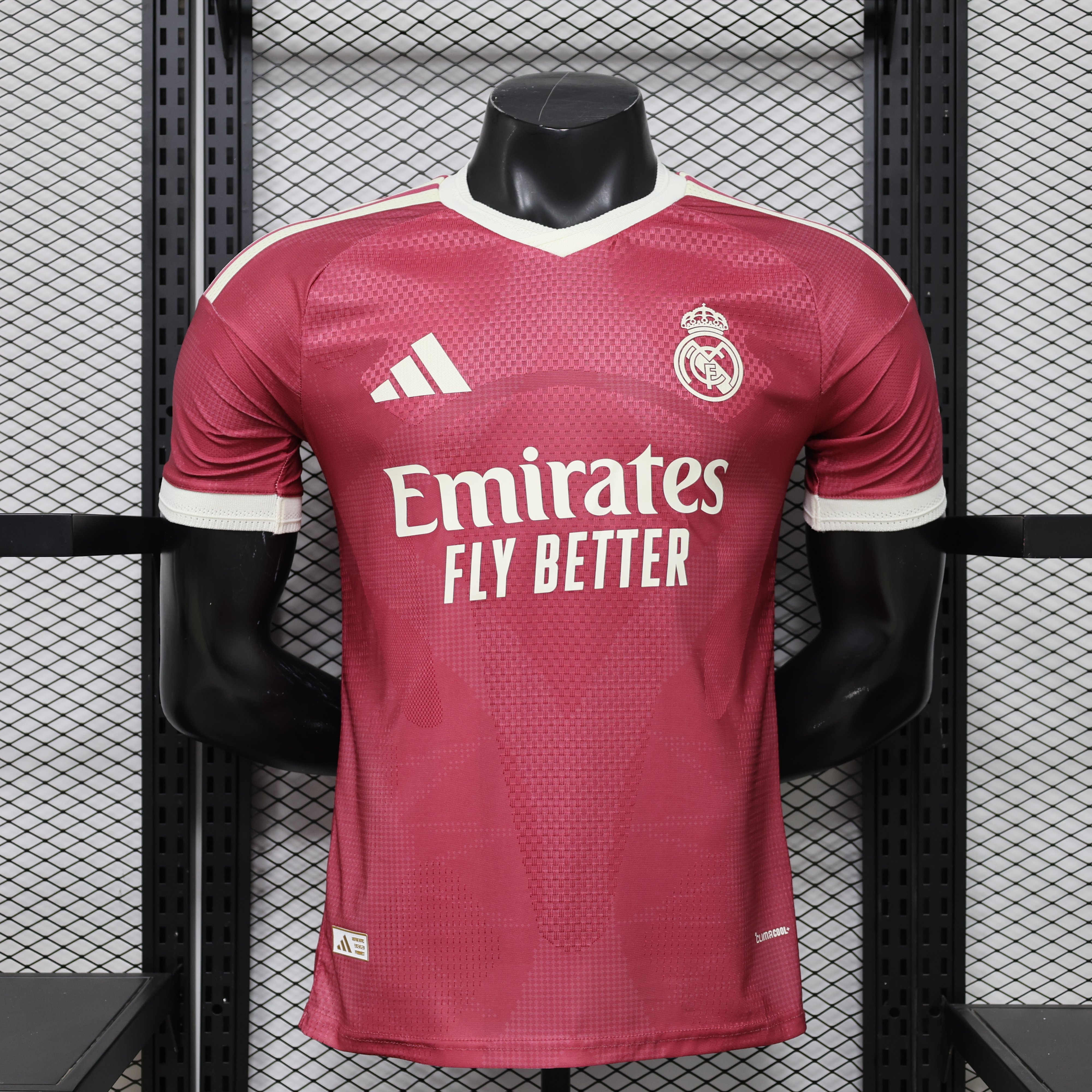 Real Madrid 26-27 away player version