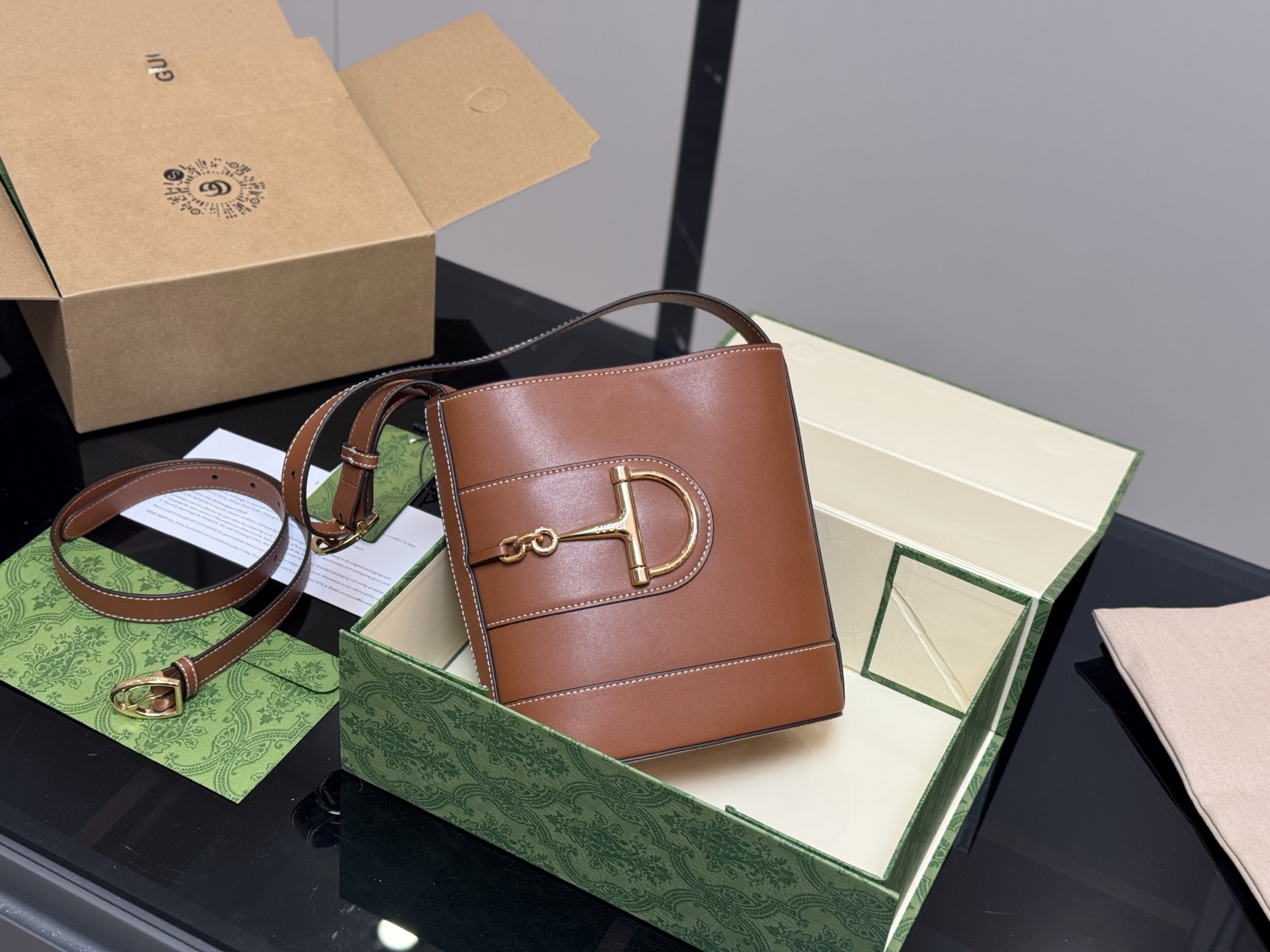 Gucci Fried Street Bucket Bag - cnluxepick