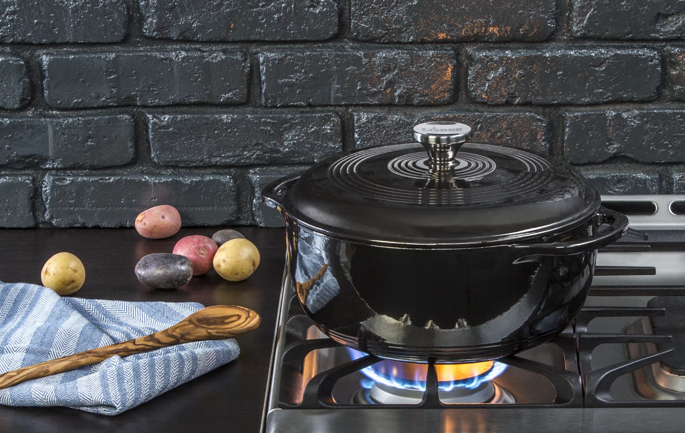 Lodge Cast Iron 6 Quart Enameled Dutch Oven, Midnight Chrome Black