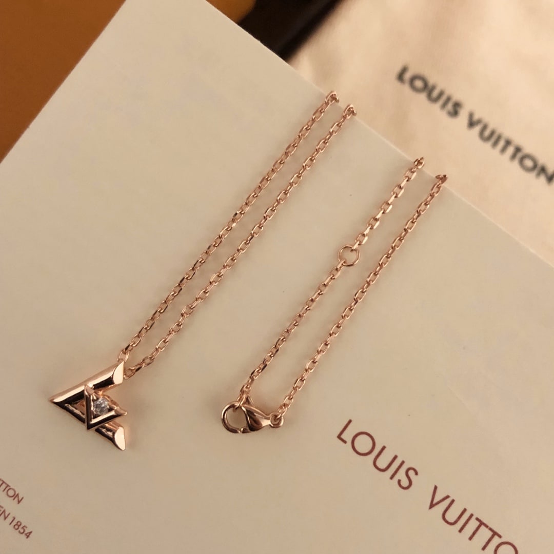 Louis Vuitton Lv Volt One Necklace Rose Gold 18K Q93813